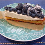 ラヴニュー デ シャンゼリゼ - ブルーベリーとマスカルポーネのタルト７６０円（税込）