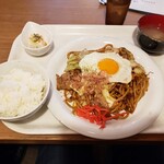 OCONA - 焼そば定食, 目玉焼のせ, 麺大盛