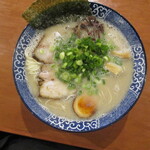 博多ラーメン鶴亀堂 - 博多とんこつ全部のせ