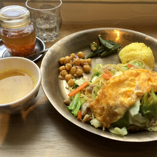 アジアの料理とお酒 チャムチャ_1