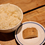餃子とスパークリング バブルス - 波へいのオデン出汁で炊いたご飯