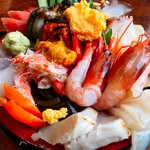 長浜荘 魚道場 - 海鮮丼(特上)