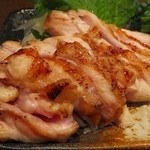 かめにい - ◆播州産メス鶏を使用したももタタキ＠７８０円