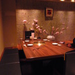 やきにく 三芳 - 店内