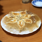 慶太郎餃子酒場 - 羽付き餃子