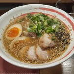 らぁめん 喰甲斐 - 喰甲斐豚骨ラーメン 味玉入り