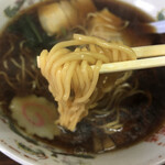 枡はん - 麺が漆黒のスープを吸う事で旨さが増します