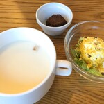 カフェラウンジ コロン - 