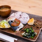 うみねこ食堂 - 鯖の味噌焼き定食