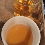 サイゴンレストラン - ベトナムの美味しいお茶 ハス茶かな？