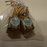 イタリアン バール ラ ファミーリア - 無料で頂いたトリュフ入りのチョコ