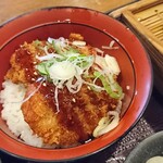 嵯峨谷 - 甘辛たれかつ丼