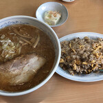 Ramen Ishikari - みそチャーハンセット880円