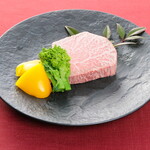 肉彩ビストロ　ひなた - A5以上の甘い味わいのステーキ
