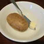 ラ・ファミーユ - じゃがいも付き。