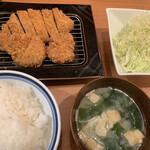 とんかつ かつ寿 アミュプラザ店 - 黒豚ロース＆ヒレカツ定食