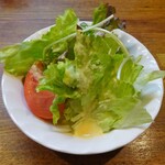 西洋料理杉山亭 - 杉山亭風オムライス〈サラダ付き〉：サラダ