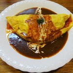 西洋料理杉山亭 - 杉山亭風オムライス〈サラダ付き〉：オムライス