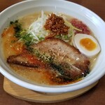 豪壱 - 濃厚海老白湯麺（税込800円）