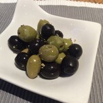 green olives and black olives