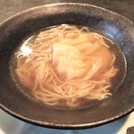 仁修樓 - ワンタン汁そば