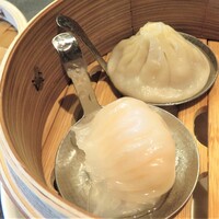 仁修樓 - 和出汁香る小籠包とエビ餃子