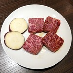 炭火焼肉ふじた - 和牛特選カイノミ1800円。