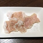 炭火焼肉ふじた - ホルモン（塩）600円。