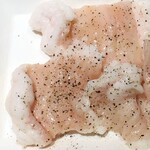 炭火焼肉ふじた - ホルモンは甘みがあってプルプル。