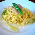 カフェ はなまる - 厚切りベーコンレモンソースの手打ちパスタ