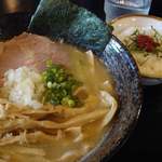 とりそば、メンマ増しと梅しそごはん