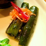 菜根譚 北海道中華 - おまかせ前菜盛り合わせより、胡瓜の甘酢漬け