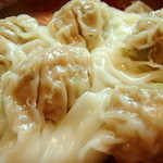 菜根譚 北海道中華 - ふきのとう入りワンタンです