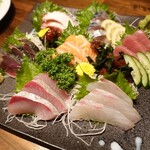 Gochisou Koshitsu Izakaya Umisachi Yamasachi Tamatebako - 