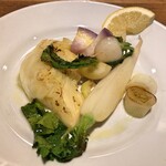 スガハラ - 米沢産 蒸し野菜（キャベツ + 大根 + 赤い大根 + 長葱 + 蕪）（アップ）