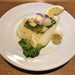 スガハラ - 米沢産 蒸し野菜（キャベツ + 大根 + 赤い大根 + 長葱 + 蕪）