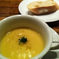シャンパン食堂 - 紅芋のポタージュ