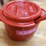 一楽ラーメン - ニンニクは店員さんに頼むと貰えます