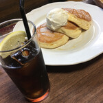 サンバーガー - ふわふわスフレパンケーキとコーラ
