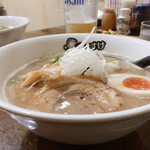 たぁすけ - 煮干とんラーメン
見た目は豚骨ラーメン