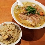 麺屋 六感堂 - 鮭の粕汁らーめん＋炙りサーモン＋鮭の五目ご飯