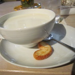 マドカカフェアンドハーブ - カモミールミルクティー