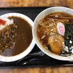 龍王園 - ラーメン半カレーセット900円