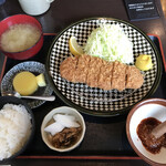 とんかつまぁるまる - とんかつまぁるまるさん　
柔らかヒレカツランチ　1100円