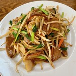 中華料理 暖龍 - レバニラ炒め