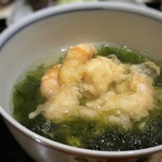 にい留 - 天茶・・最後に頂くにはさっぱりしていいですし、海老もプリプリ。