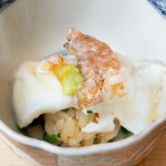 Sushi Izumi - 金目鯛の蒸し鮨 ウロコ揚げ