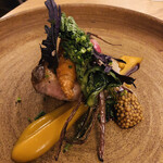 エル・バウ・デコラシオン - シルキーなロースとの相性は抜群な黄色にんじんのソース♡