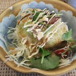 玄海鮨 - サラダ  付きます