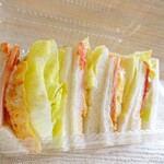 ブール - 2019年7月　サンドイッチ【300円】レタスの食感がいい感じ♪